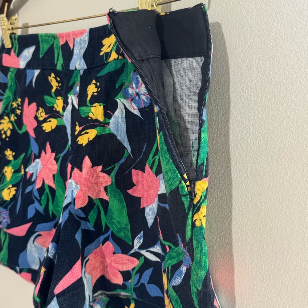 J. Crew Navy Floral High-Rise Women's Shorts Basketweave Size 6 Zip Side Pockets - Picture 3 of 9